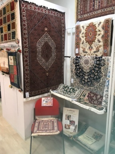 ギャベとペルシャ絨毯の店！