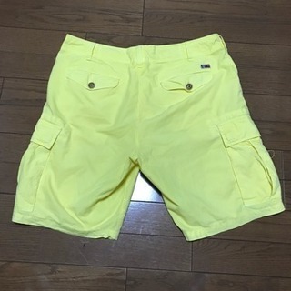 【中古】NAPAPIJRI ナパピリ ハーフパンツ イエロー 32inchの画像