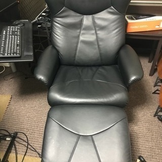 ★値下げニトリ リクライニングチェア ソファ オットマン付きの画像