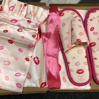 キス舞すぎる！スリッパ&ポーチ大小 Maison de FLEURの画像