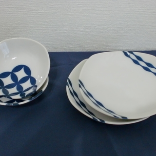 【300円シリーズ】新品未使用！箱入り！たち吉の食器セットと　珪藻土のコースターのセットの画像