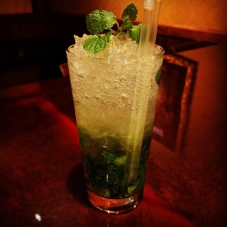 麻布十番徒歩1分【キッチン兼バーテンダー補助を募集】の画像