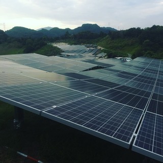 太陽光パネル　耐火パネル設置作業