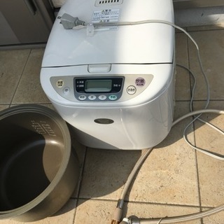 リンナイ 電子ジャー付きガス炊飯器 一升炊の画像