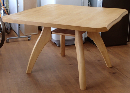 ♪4人用 ダイニングテーブル 110×110cm 異形／切削加工 札幌♪