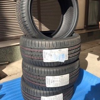 新品タイヤ  215/40R 18 4本