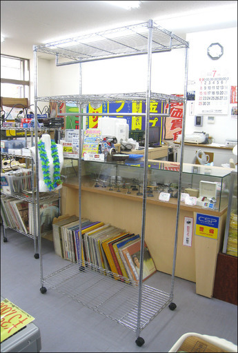 PayPay可 手稲リサイクル メタルラック スチールラック ポール２本 キャスター付き ￥5,800 ①