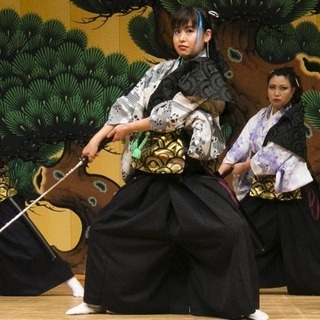 剣舞右近流雲組稽古  袴着付け、刀の所作、抜刀納刀、右近流の型をゆっくり丁寧に稽古していきます。女性限定なので安心です。刀にちょっとでも興味があれば楽しくお稽古できます。運動不足解消にも！基礎体力作りに刀エクササイズもおすすめです！の画像