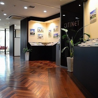 日給9000円・新築一戸建の販売現地で受付＆アンケート記入の簡単なアルバイトです。未経験でぜんぜんＯＫです。の画像