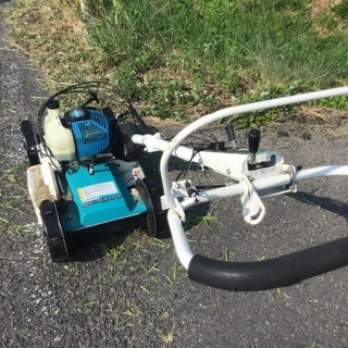 クボタ 自走 草刈機 GC−S500 中古品 エンジン始動OKです。の画像