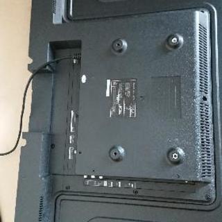 32型液晶テレビ※映りますが、一部画面割れの画像
