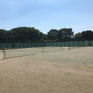 誰かテニスしませんか？
