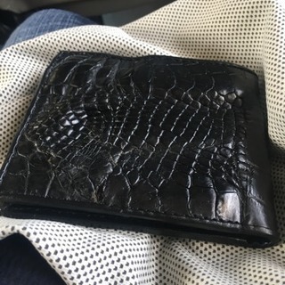 値下げ  ワニ 革 二つ折財布  新品の画像