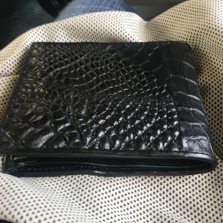 値下げ  ワニ 革 二つ折財布  新品の画像