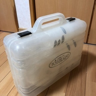 値下げ、新品  プラスチック食器セットの画像