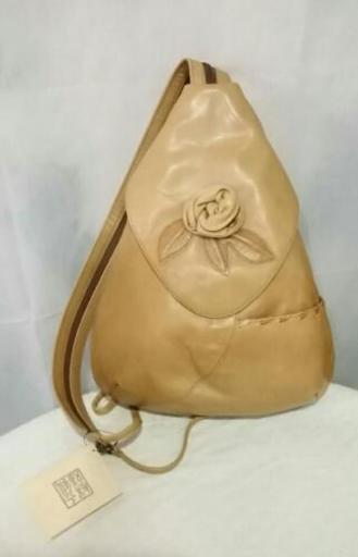 皮のバック　新品