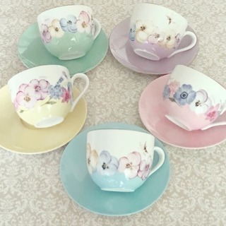 生徒様の力作！限定カタログ掲載のカップ＆ソーサーに一目惚れ♡♡