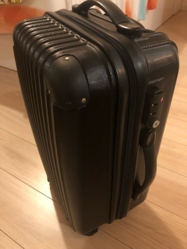 スーツケース 機内持ち込み 一年前に買いました