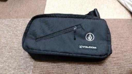 美品　ボルコム　ウエストポーチ　バッグ\n　VOLCOM ( ^-^)