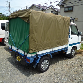 平成１６年　サンバートラック幌付　軽トラ　5MT　車検長く３２年４月　早い者勝ち　なんと７万円　諸経費込１０万円　タイヤ新品交換済の画像