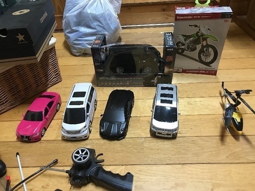 ラジコン プラモデル おもちゃ
