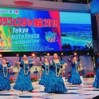 Aloha‼︎フラをご一緒に楽しみませんか？きっかけは、それぞれでOK!運動がてら、イベントに出てみたい、気分転換に…小学生からシニア世代まで皆さん楽しまれています(^^)フラ初めての方もゆっくりじっくり基礎からレッスンいたします。ぜひ一度、ご体験ください‼︎お待ちしております♪の画像