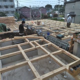 荷揚げ屋さん、建方鳶さん