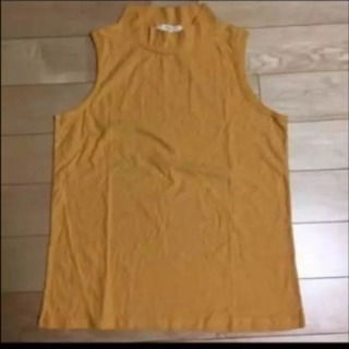 ハイネックタンクトップ