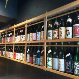 髪型、ネイル自由1300円スタート日本酒居酒屋（試飲し放題）