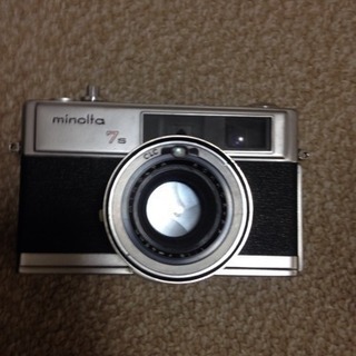 家にあったレトロなカメラの画像