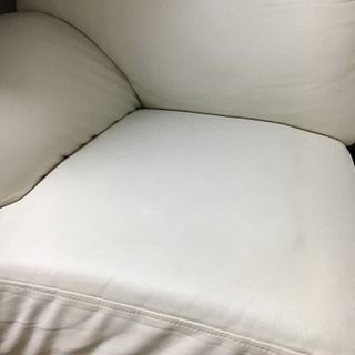白いソファーの画像