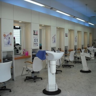 ★スタイリスト・アシスタント　正社員募集★