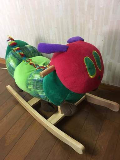 はらぺこあおむし　ロッキング　木馬