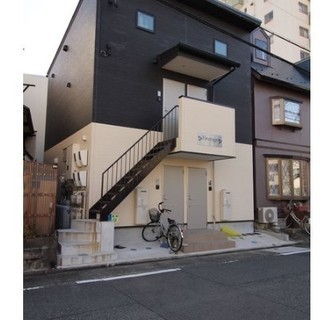 中川区☆ワンルーム　吹き抜け☆　デザイナーズアパート！　駅から遠いですがペット可能です！　※別途費用かかります！の画像