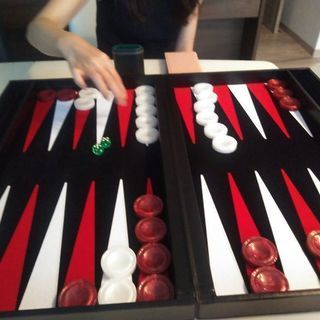 バックギャモン楽しみませんか？