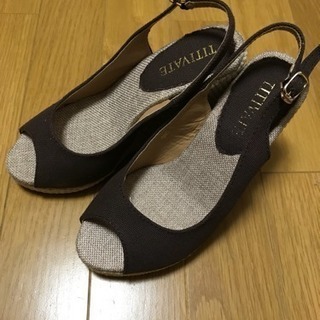 ウエッジソールサンダル