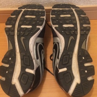 （ありがとうございました☆取引終了）1,000円　NIKE（ナイキ）ダウンシフター5　better world　538258　ブラック　２６．５ｃｍランニングシューズの画像
