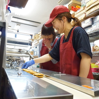 【未経験OK】  お菓子屋さんの店舗スタッフパートの画像