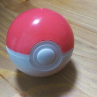 ポケモンモンスターボール型がちゃがちゃ