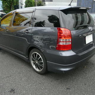 🚙🚙🚙【値下】7人乗り　WISH　H16　走行74千キロ　車検32.1　ナビ　バックカメラ　フルセグ　ETC　Iphoneオーディオの画像