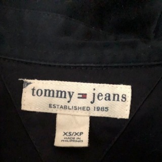 tommy jeans ブラウス XSの画像