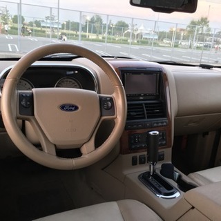 早い者勝ち！フォード エクスプローラー V8 エディバウアーの画像