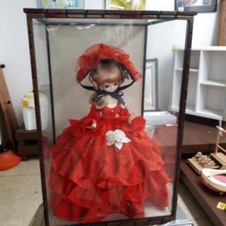 フランス人形（ガラスケース付き）の画像