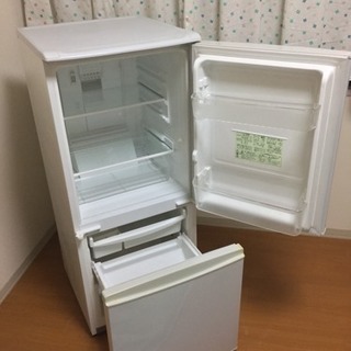 【1人サイズ冷蔵庫】SHARP1人用冷蔵庫！2つ目の冷蔵庫としても◎の画像