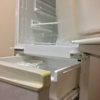 【1人サイズ冷蔵庫】SHARP1人用冷蔵庫！2つ目の冷蔵庫としても◎の画像