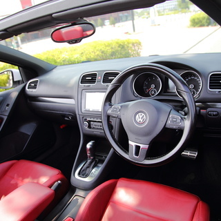 ◆平成24年式VWゴルフカブリオレ、電動オープン、車検3年5月！ナビ、革シート◆燃費15.6km/l！ 1.4TSIエンジン＆7速DSGの画像