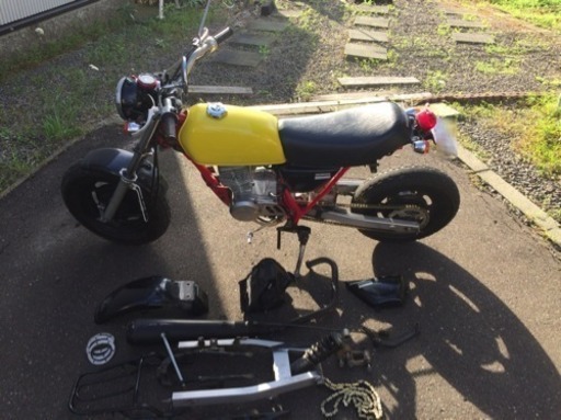 ホンダ エイプ 原付きバイク カスタム 純正パーツあり