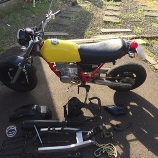 ホンダ エイプ 原付きバイク カスタム 純正パーツあり