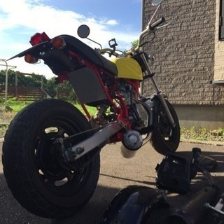 ホンダ エイプ 原付きバイク カスタム 純正パーツありの画像