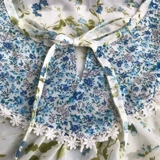 ★美品★花柄チュニックの画像